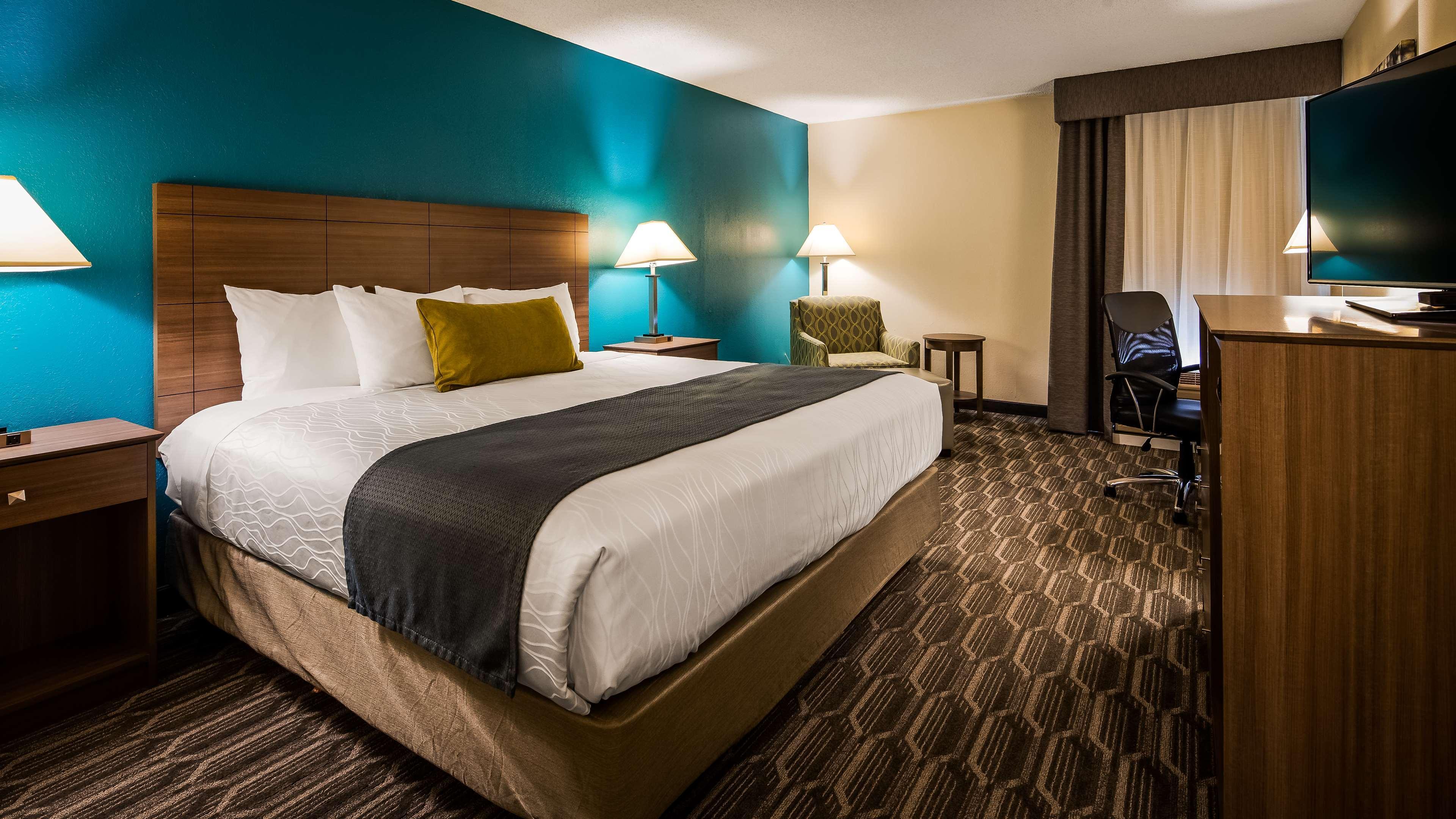 Best Western Plus Yadkin Valley Inn & Suites Jonesville Zewnętrze zdjęcie
