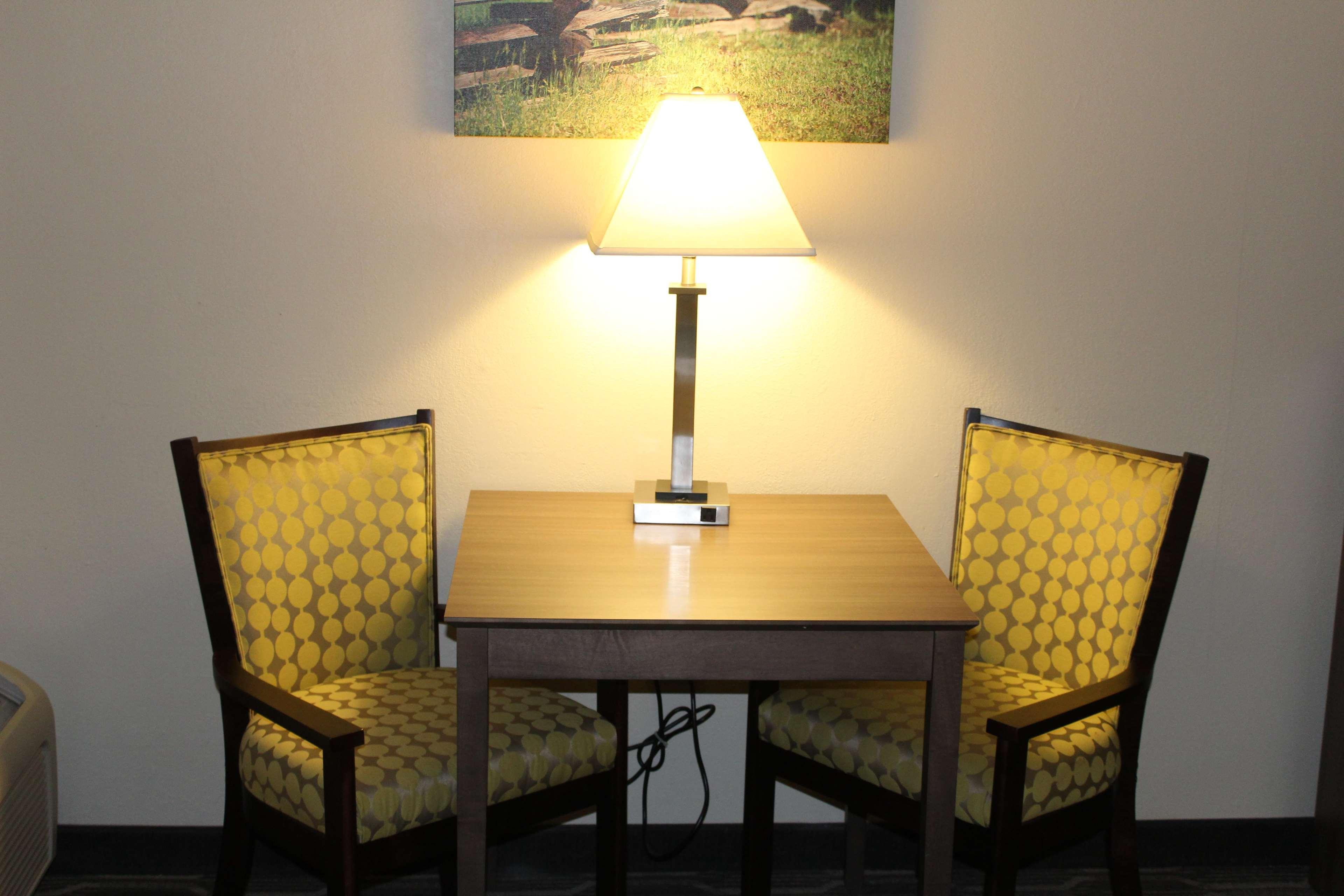 Best Western Plus Yadkin Valley Inn & Suites Jonesville Zewnętrze zdjęcie