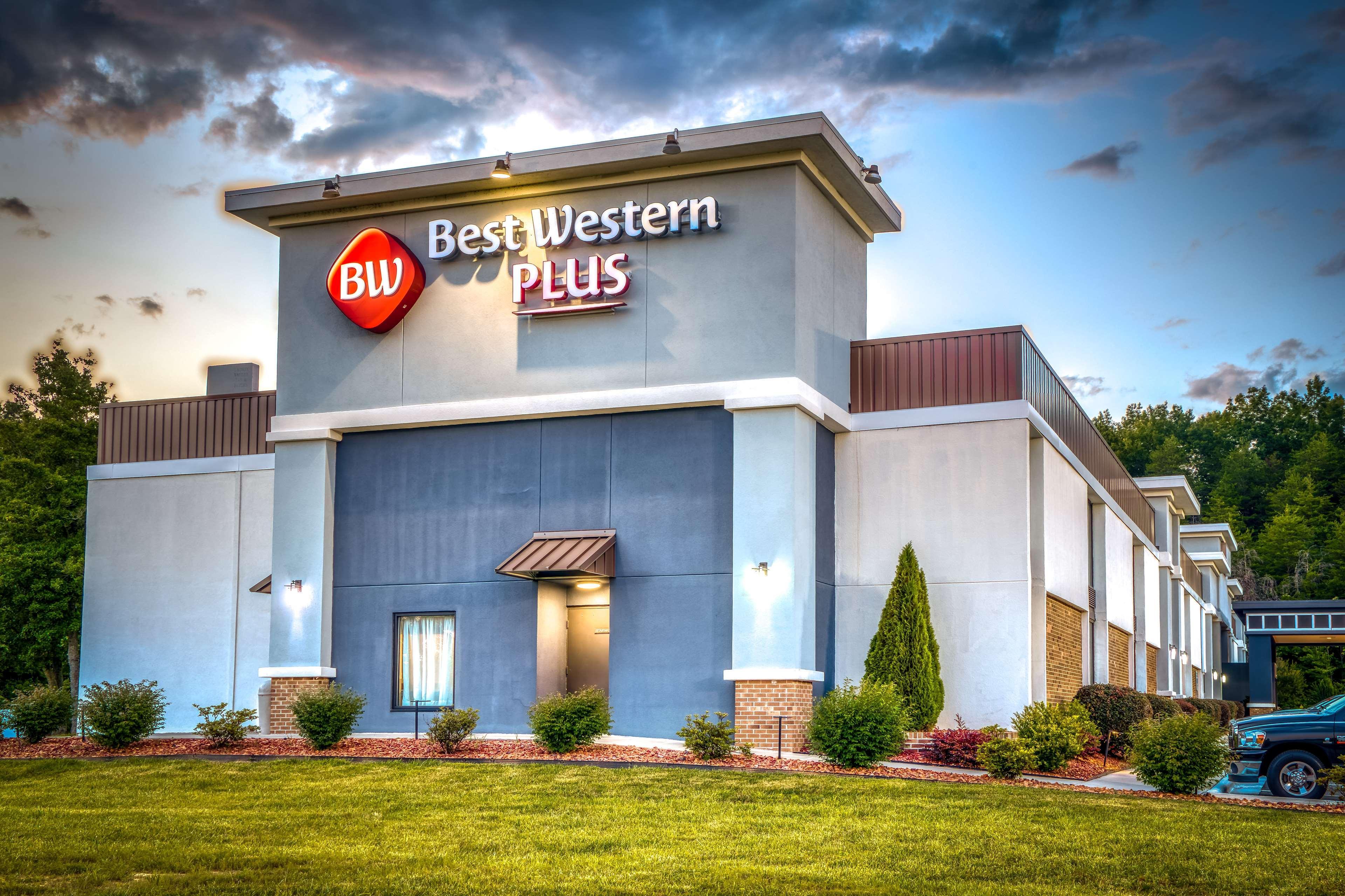 Best Western Plus Yadkin Valley Inn & Suites Jonesville Zewnętrze zdjęcie