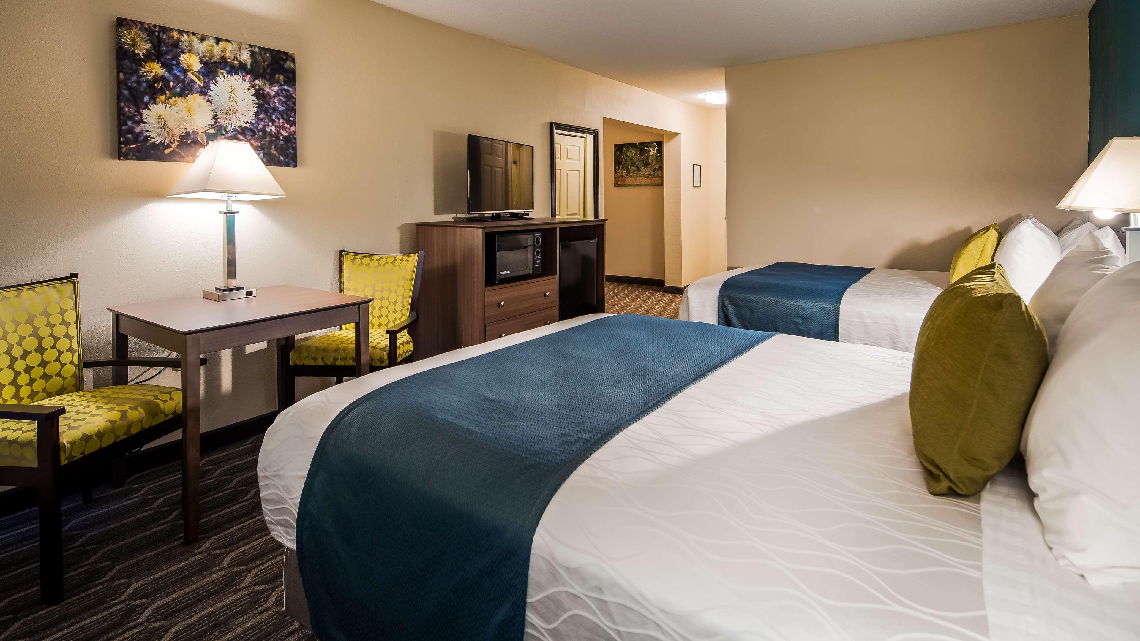 Best Western Plus Yadkin Valley Inn & Suites Jonesville Zewnętrze zdjęcie