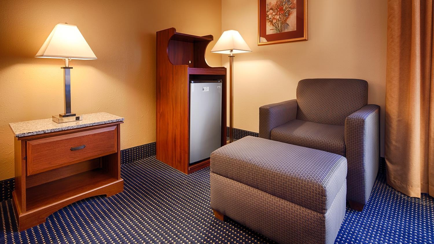 Best Western Plus Yadkin Valley Inn & Suites Jonesville Zewnętrze zdjęcie